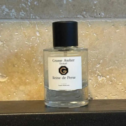 parfum Grasse Atelier : le luxe des parfums de Grasse mêlant Framboise et Épices orientales.