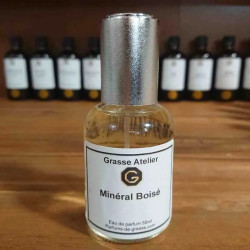 MINERALE LEGNOSO – Profumo di Nicchia Speziato Minerale Unisex | Grasse