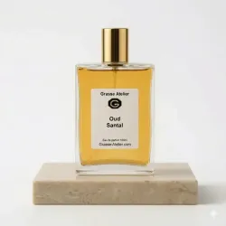 Eau de parfum Cardamome, Cannelle, Bergamote, Bois d'Oud, Encens, Bois de Cachemire, Santal, Ambre, Vanille.
