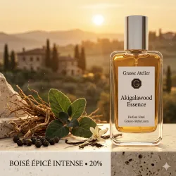 Akigalawood Essence — Perfume de Grasse Alta Concentración (20%) — Larga Duración — 50ml